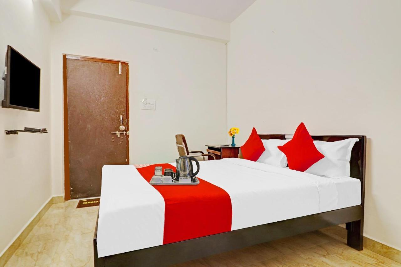 Oyo Happy Stay Hotels Hyderabad Exterior photo